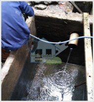 Hầm cầu không chảy xuống được là do nguyên nhân gì?