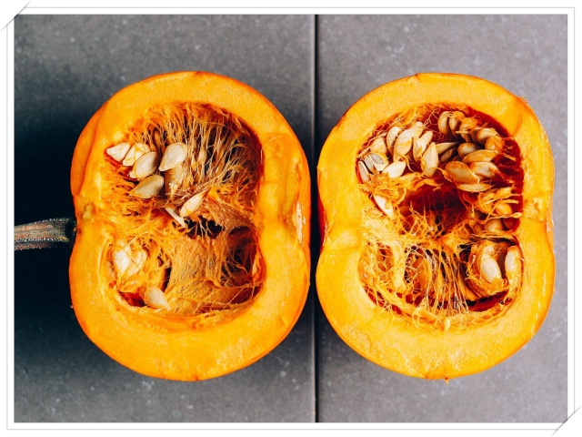 Nước xịt thơm phòng hương bí ngô