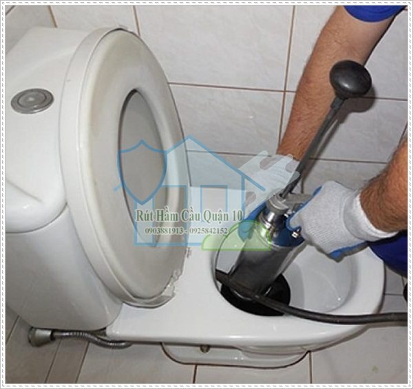 Cách xử lý nhà v&ecirc;̣ sinh bị nghẹt nhanh chóng nh&acirc;́t