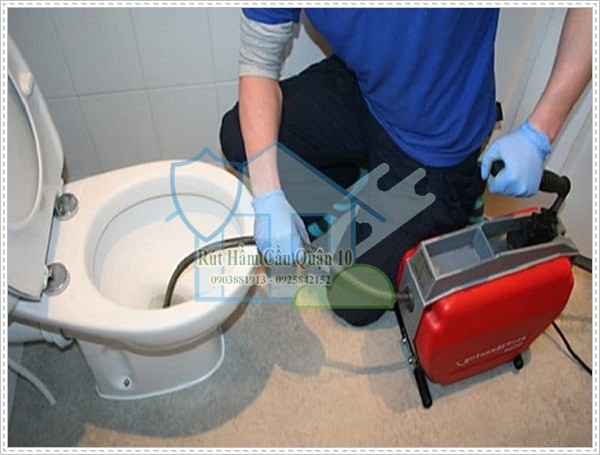 Cách th&ocirc;ng nghẹt b&ocirc;̀n c&acirc;̀u nhanh nh&acirc;́t