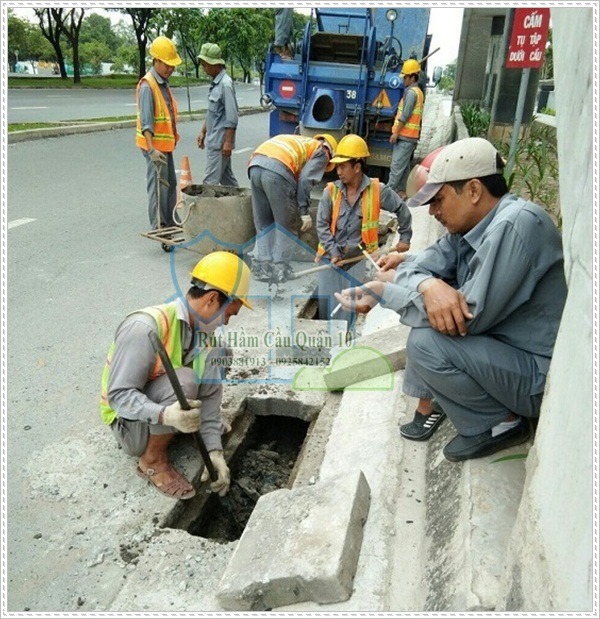 Cách th&ocirc;ng c&acirc;̀u nghẹt nhanh nh&acirc;́t