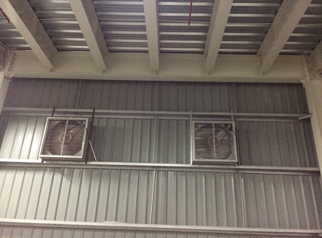 Xử lý đường ống thoát nước sàn có mùi hôi bằng quạt thông gió